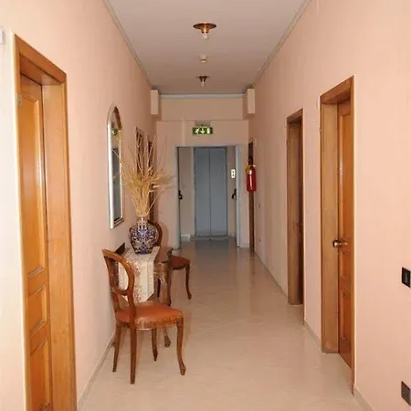 Grifone Hotel 3*