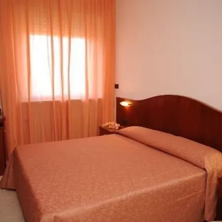 Grifone Hotel 3*